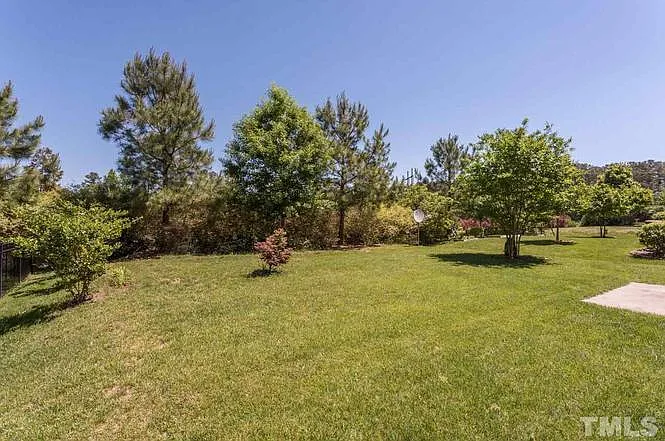 213 Seymour Pl — Photo 23