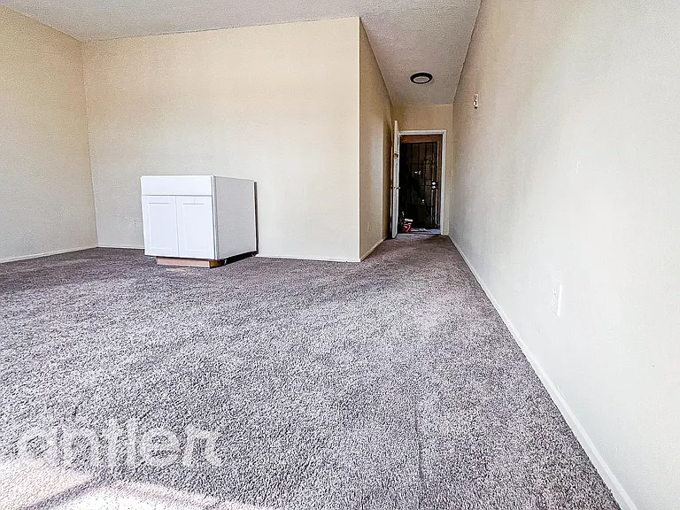 8734 Tobias Ave #B8 — Photo 3