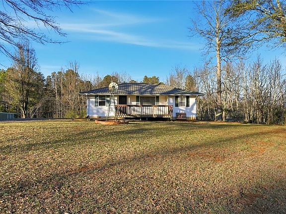 2nd image of 572 Young Loop