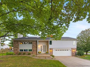 45 Aberdeen Way, Bloomington, IL 61704