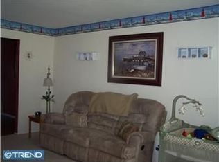 10 Hyde Ln, Westampton, NJ 08060