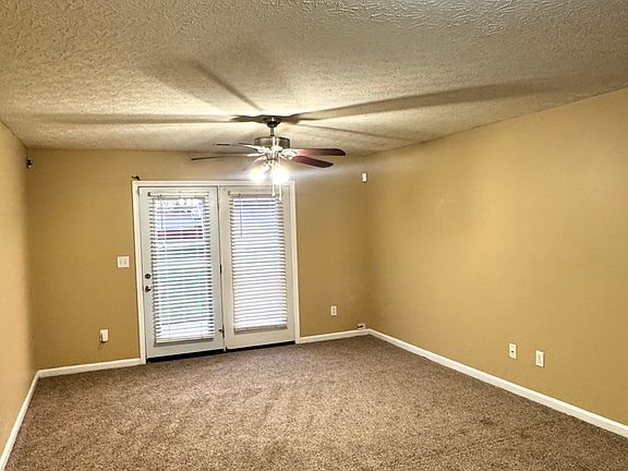 4th image of 2504 Emma Katherine Ln
