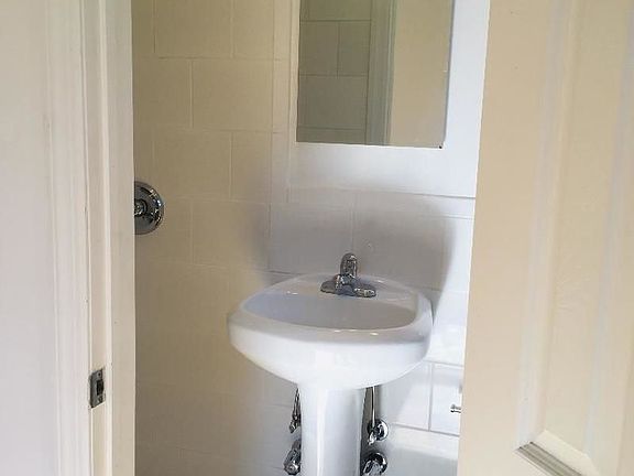 3rd image of 3721 85th St APT C3