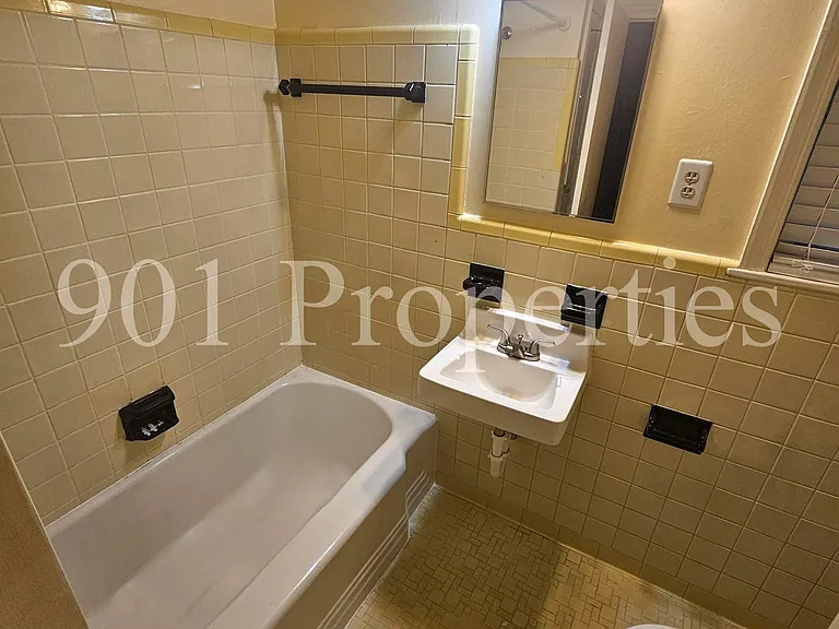 4963 Sequoia Rd — Photo 4