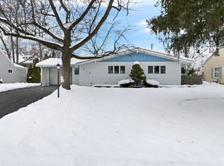 518 Elder Ln, Glenview, IL 60025