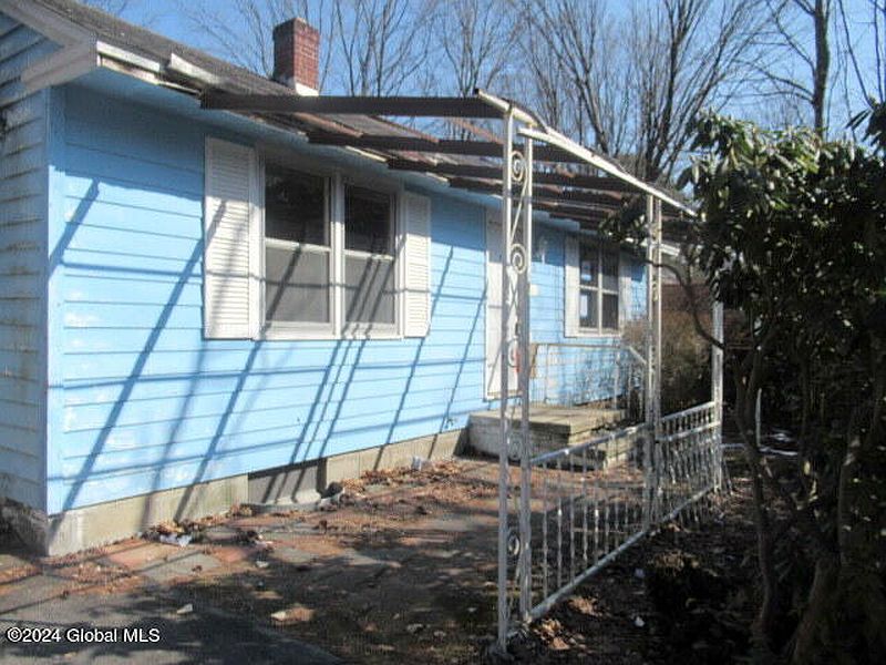 2nd image of 48 Caldwell Avenue