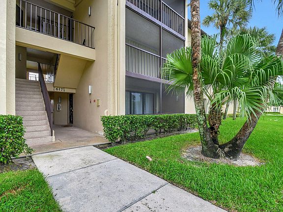 3rd image of 617 Sea Pine Way #D1