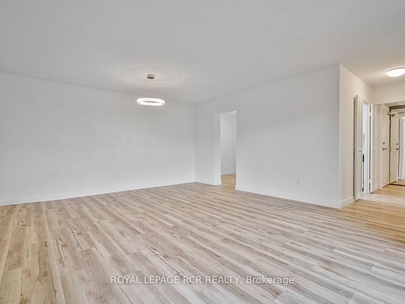 2nd image of 1535 Lakeshore Rd E #205