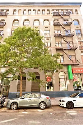 Rented by Buchbinder & Warren | media 24