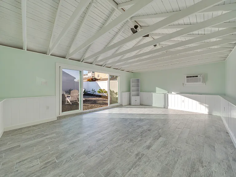 216 Sunray Beach Rd — Photo 15