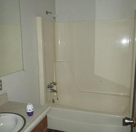 2nd image of 417 Fairview Dr