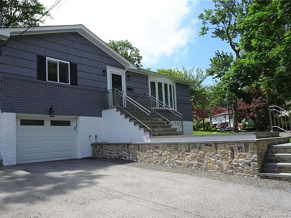 1st image of 65 Greentree Dr