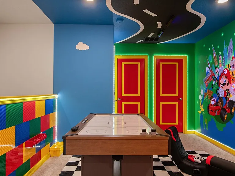 Building's Lounge