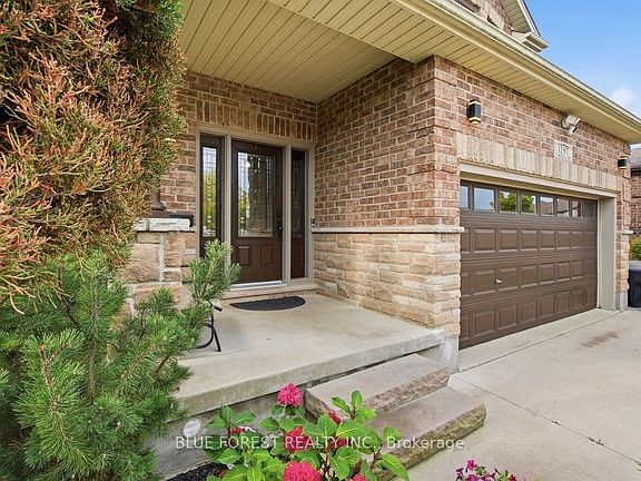 5th image of 1197 Cardinal Rd