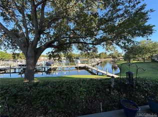 11014 W Cove Harbor Dr, Crystal River, FL 34428