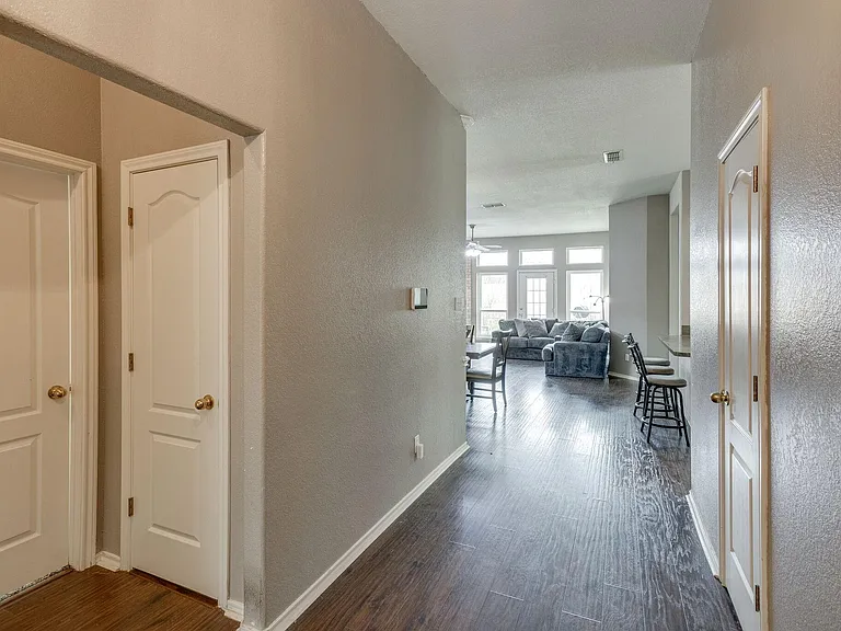 9005 Tyne Trl — Photo 3
