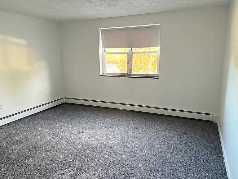 Lexington St Apartments — Photo 6