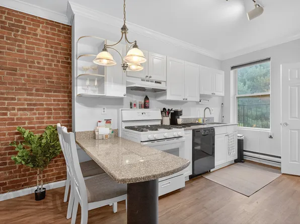 1013 Park Avenue image 2 of 12