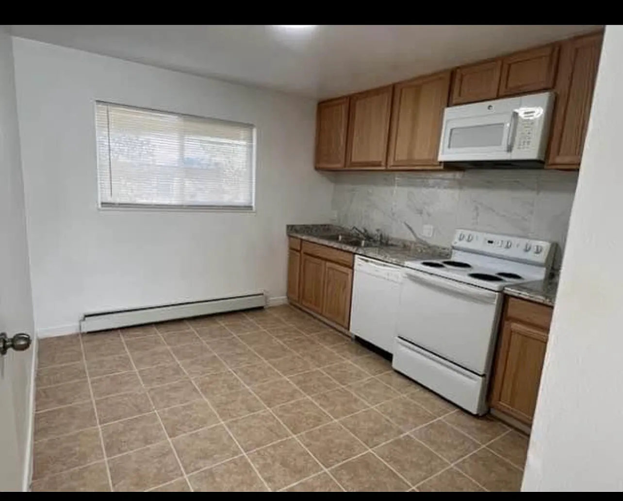 2 bed, 750 sqft, $1,450 — Photo 3