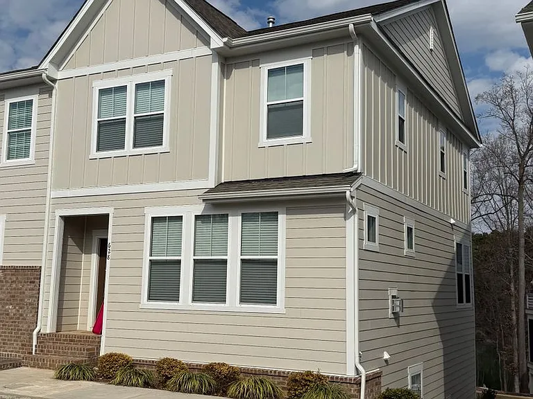 628 Amalfi Dr — Photo 3