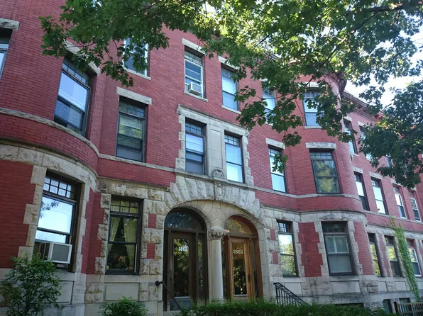 1865 Beacon St APT 1A, Brookline, MA 02445