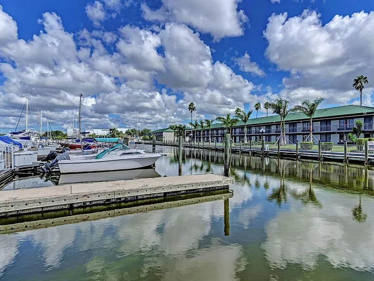 7150 N Tamiami Trl #626 — Photo 7