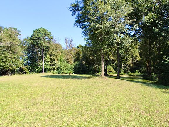 3rd image of 216 Dogwood Estates Ln