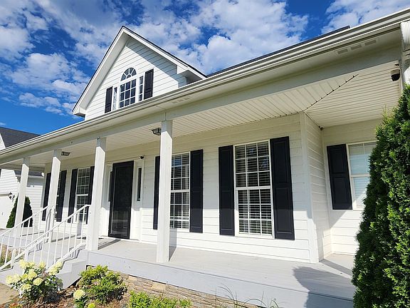 5th image of 3606 Hicks Rd