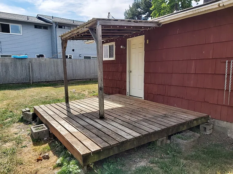 2465 SW Pickford St — Photo 10