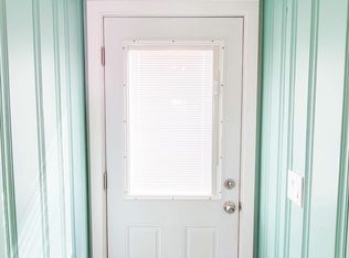 7 Tuttle Ave, Hampton, NH 03842