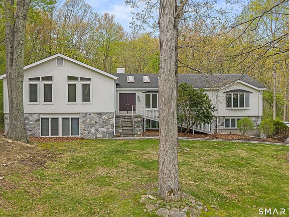 2nd image of 89 Cranbury Drive