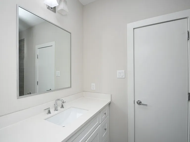 5904 Gardendale Dr #B — Photo 30