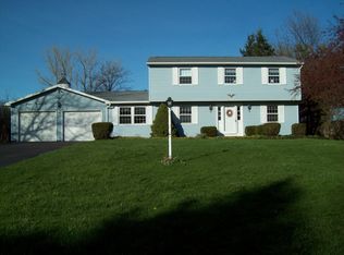 1606 Greensboro Dr, Webster, NY 14580