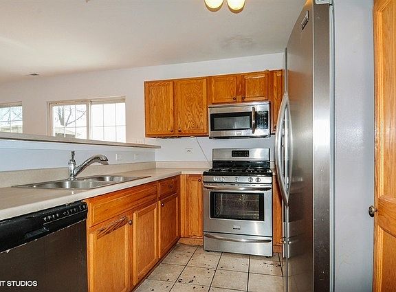3rd image of 965 W Savannah Dr #965