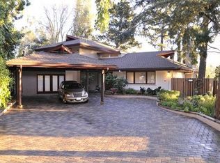 1850 1/2 Foothill Blvd, La Canada Flintridge, CA 91011