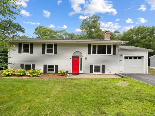 41 Laurel Leaf Drive, Ledyard, CT 06335