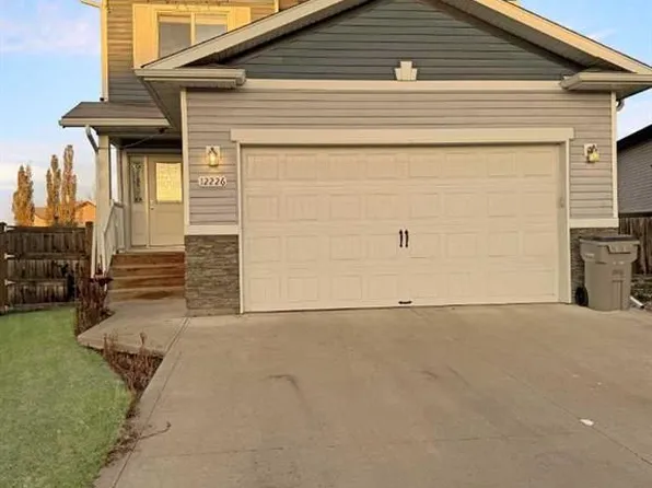 12226 103b St, Grande Prairie, AB T8V 2L6
