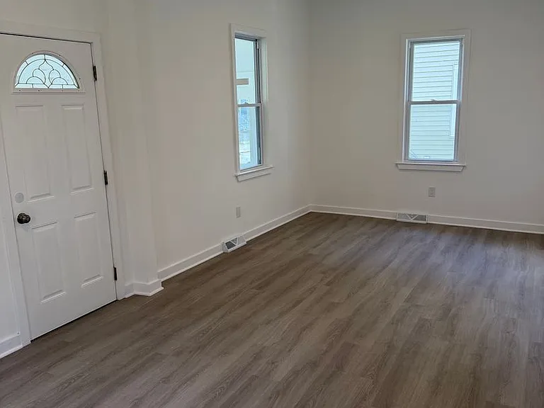 212 Abbey Ln — Photo 11