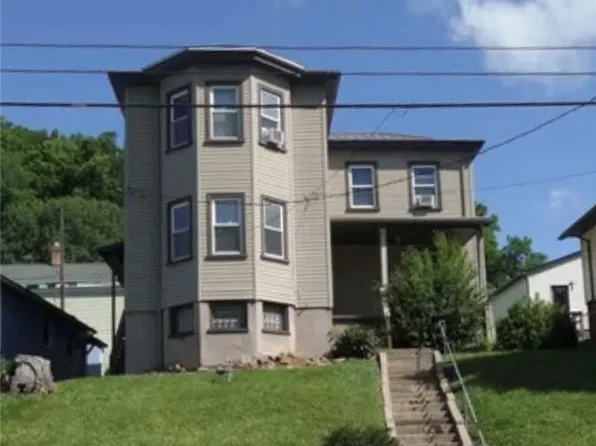734 Main St, Bridgeport, OH 43912