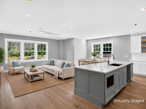 533 Woods Hole Road UNIT E102, Woods Hole, MA 02543