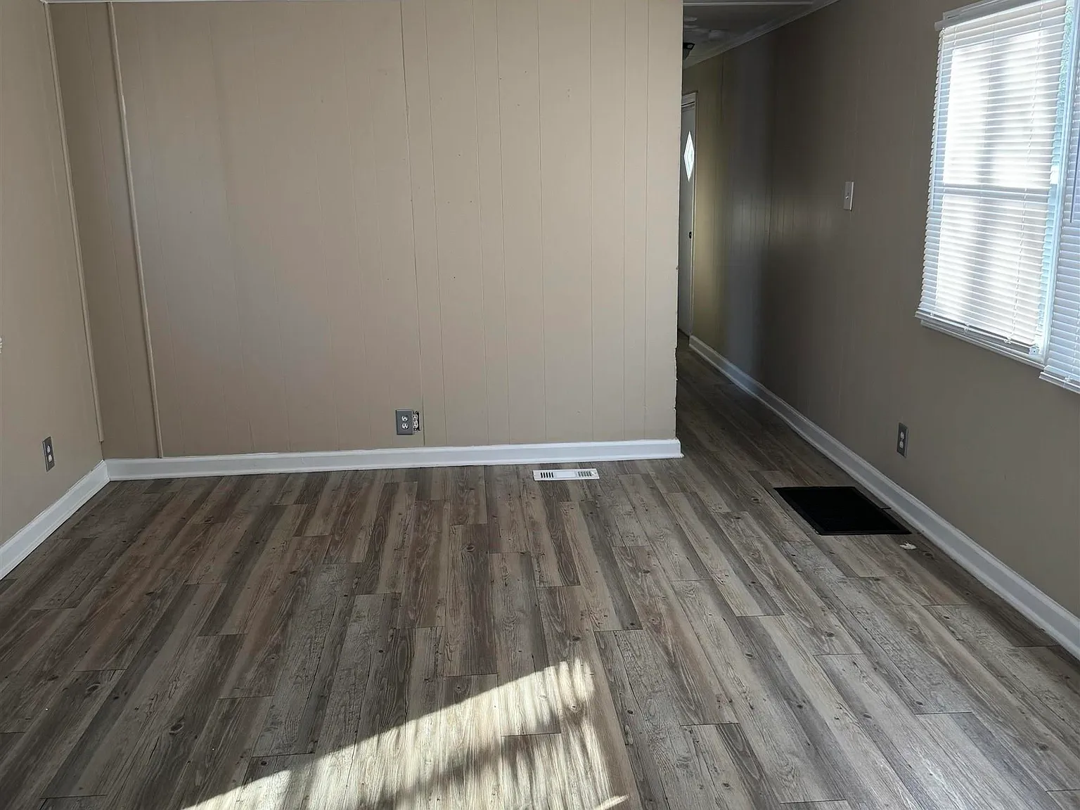 2 bed, 784 sqft, $950 — Photo 3