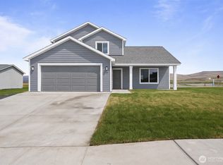 901 La Vista Drive, Warden, WA 98857