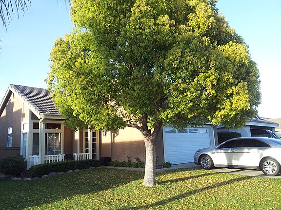 2nd image of 31524 Calle Los Padres