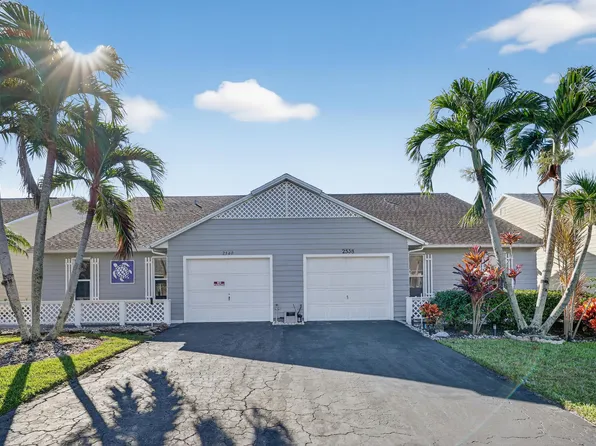 2540 SE Tropical East Circle E, Port St Lucie, FL 34952