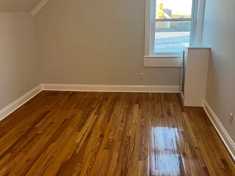 905 Grand Ave #4 — Photo 6