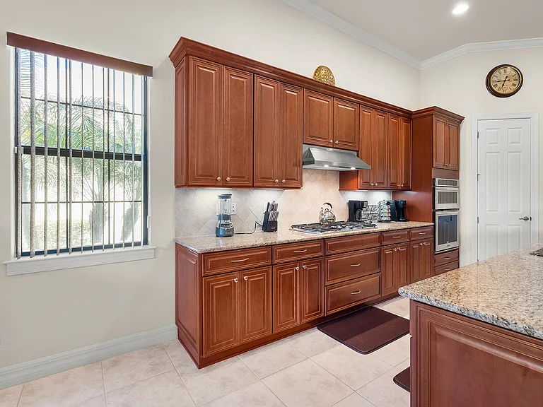 4127 Siena Cir — Photo 16