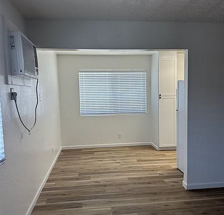 2nd image of 730 Cedar Ave APT D