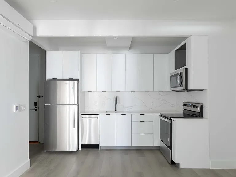 215 E 124th St #7B — Photo 17