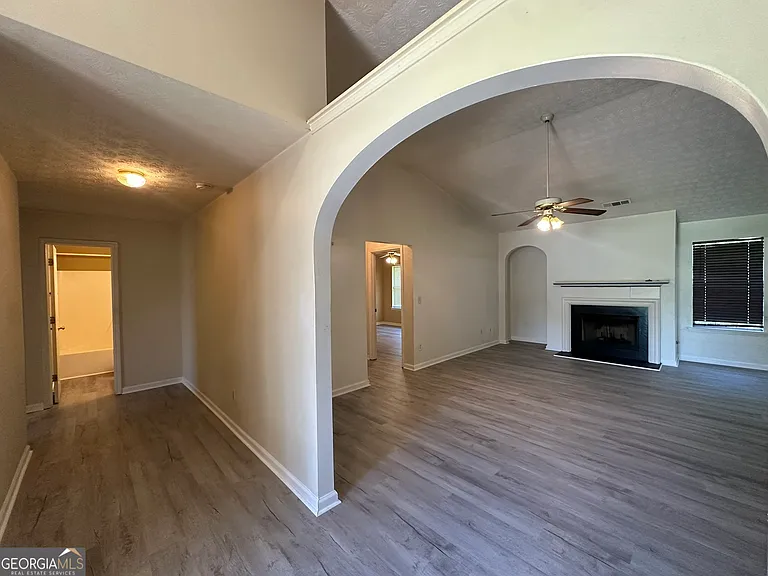 2958 Stone Creek Dr — Photo 4