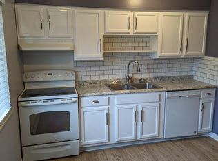 3207 Park Drive, Building 4 - 16, Flint, MI 48507